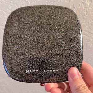 Marc Jacobs Omega Glaze All Over Foil Luminizer